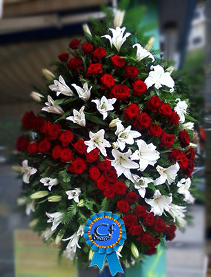 Coroana funerara Crini Imperiali si Trandafiri Coroana funerara Crini Imperiali si Trandafiri